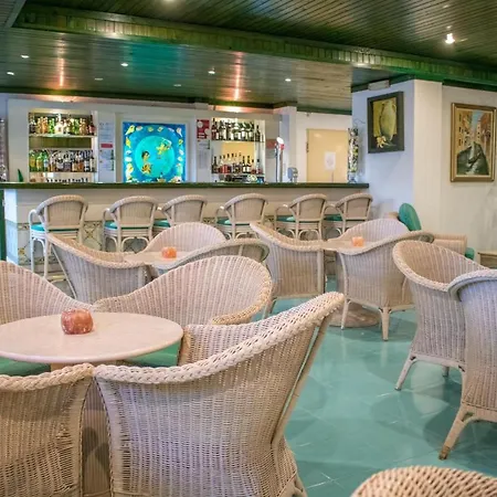 Calema Avenida Jardim 3*